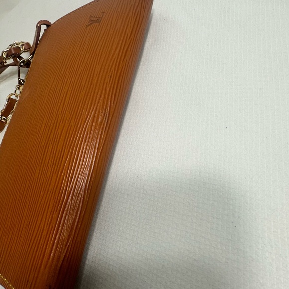 Louis Vuitton Accessory Pouch - Picture 6 of 11